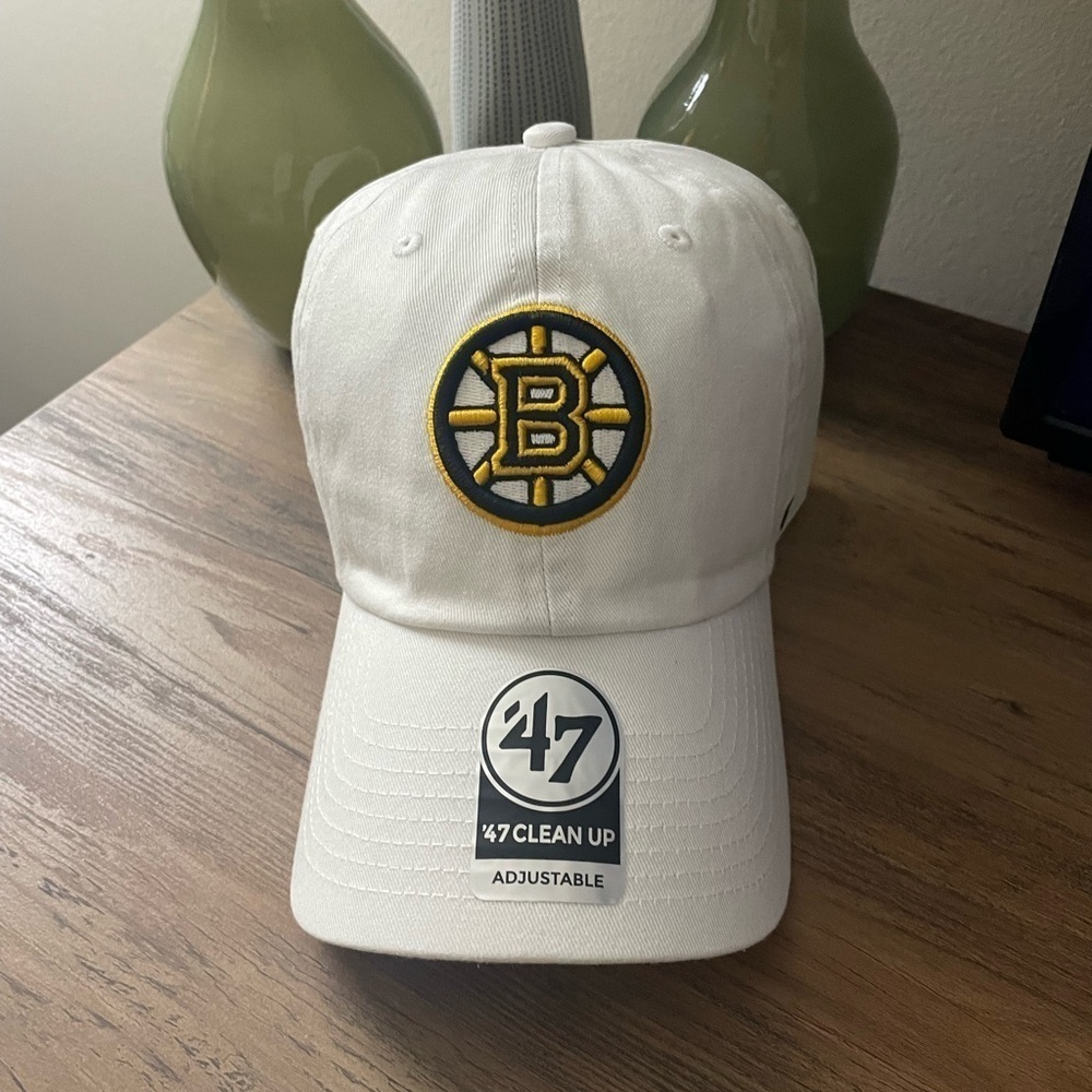 '47 Brand Boston Bruins Adjustable Hat​​​​​​​